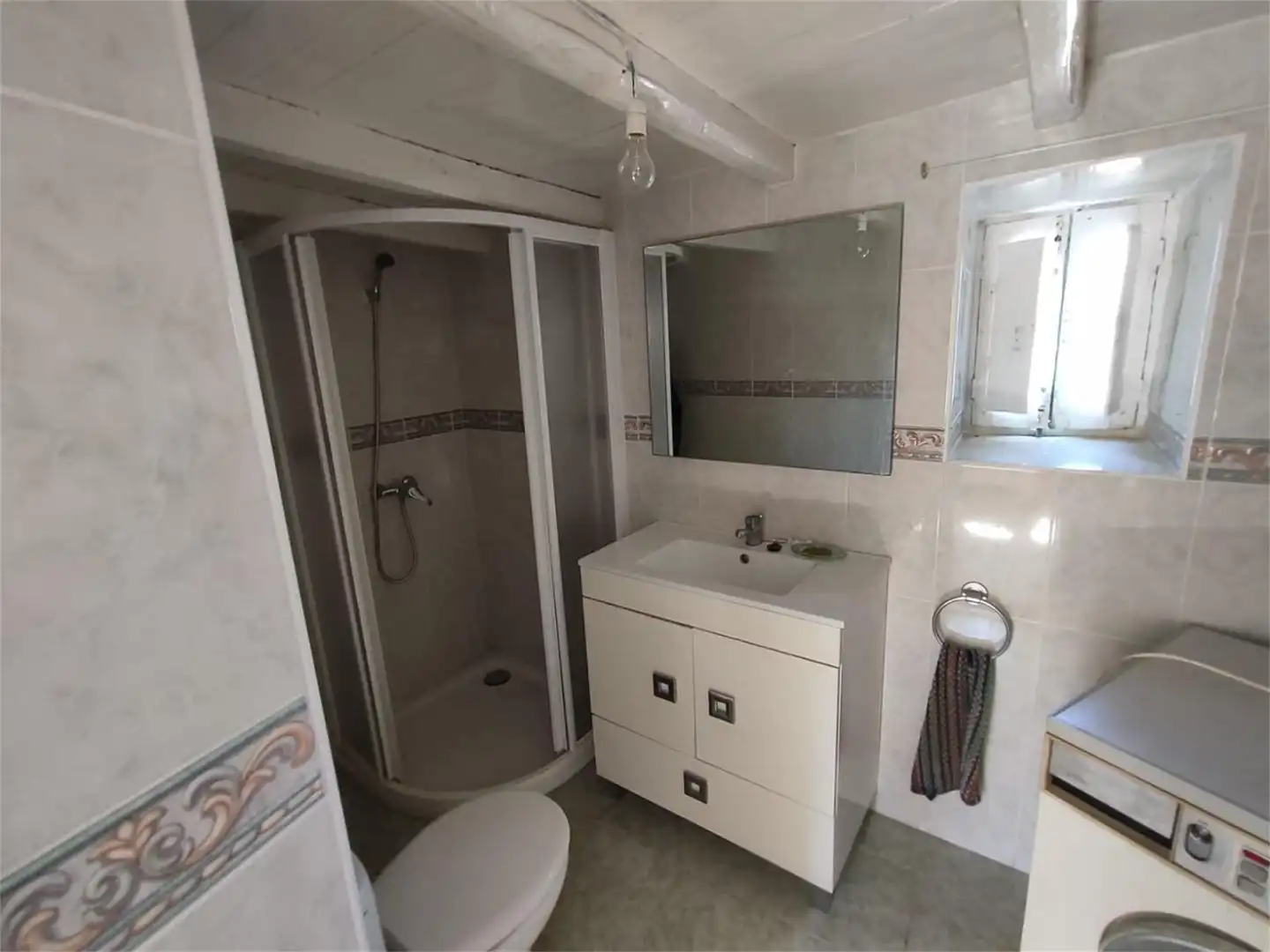 Badezimmer von Einfamilien-Reihenhaus zum Verkauf in Pino del Río