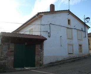 Vista exterior de Casa adosada en venda en Cervera de Pisuerga