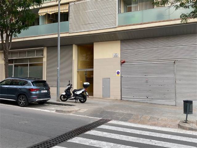 Garaje en Venta en Carrer Federica Montseny, 12 en Mas Lluí