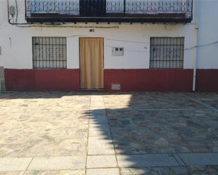 Vista exterior de Casa adosada en venda en Gargüera amb Terrassa