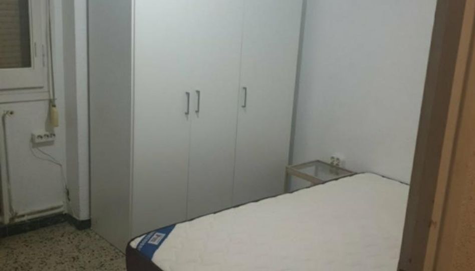 Habitación en Calle Unceta, Barrio de Delicias, Zaragoza Capital - imagen 1 Foto 1 de Habitación en Calle Unceta, Barrio de Delicias, Zaragoza Capital