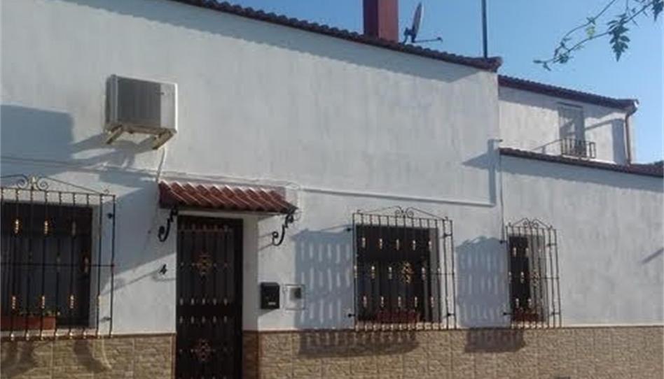 Foto 1 de Casa adosada en venda a Calle Iznájar, 4, Hornachuelos, Córdoba