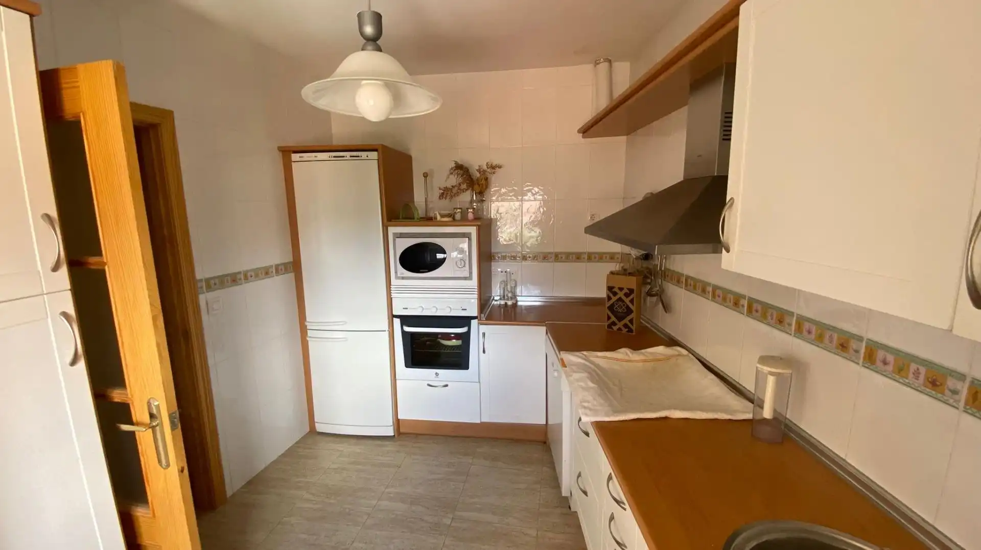 Flat for sale in Avenida de Ramón y Cajal, Jerte Kitchen of Flat for sale in Jerte with Balcony