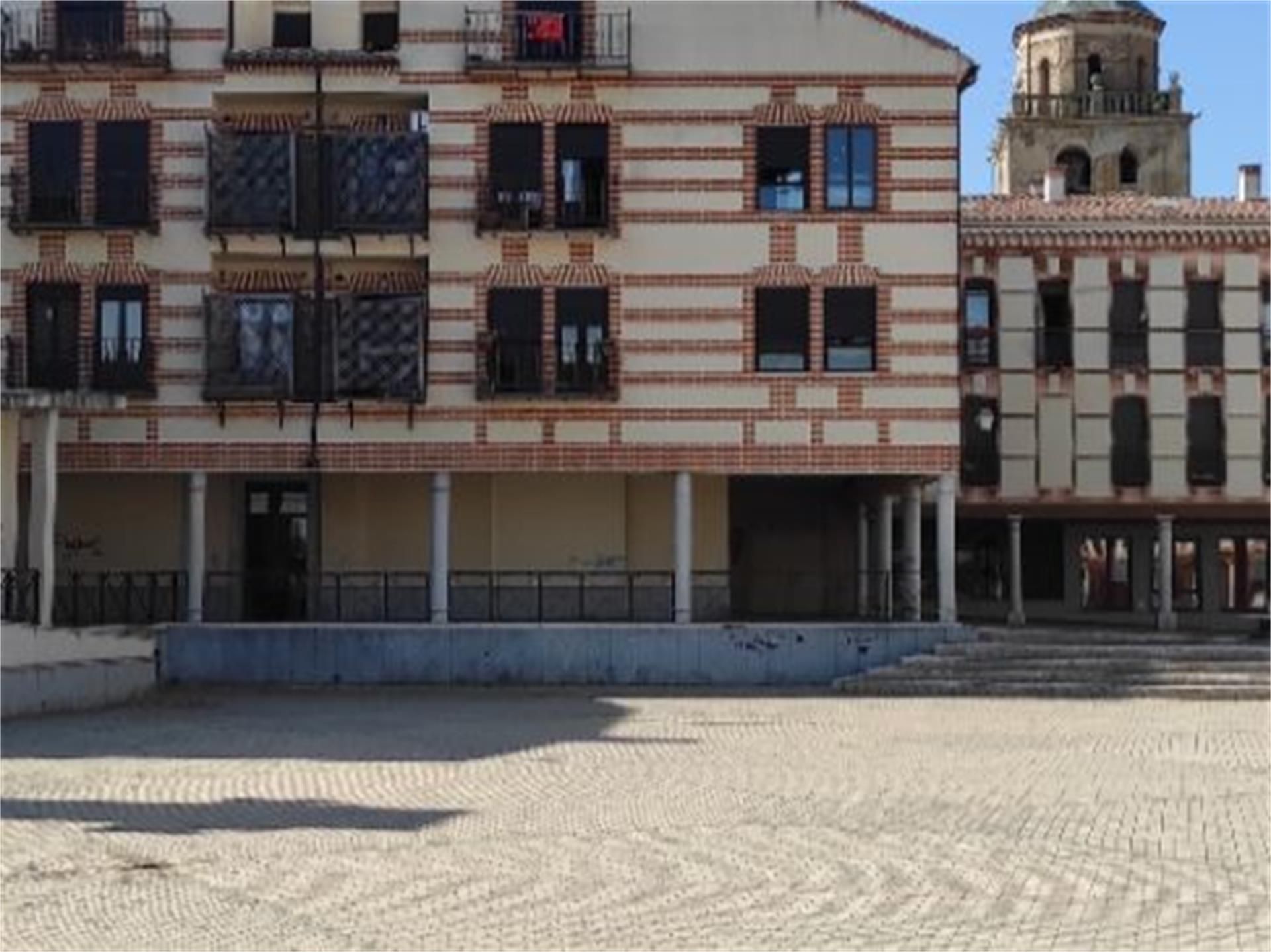 Vista exterior de Dúplex en venda en Arévalo amb Terrassa i Balcó