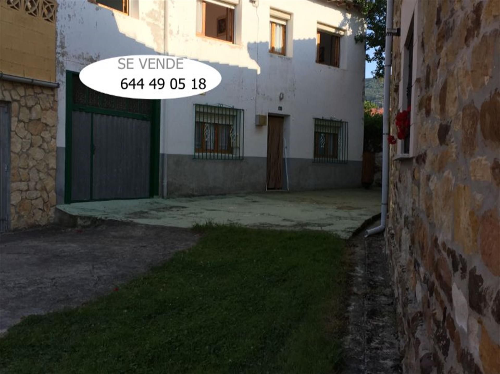 Vista exterior de Casa adosada en venda en Valderredible amb Traster, Moblat i Rentadora