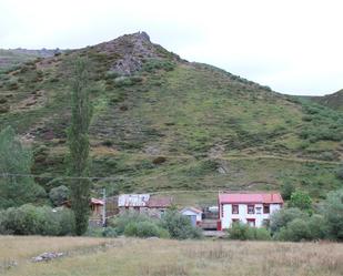 Exterior view of Single-family semi-detached for sale in Villamanín