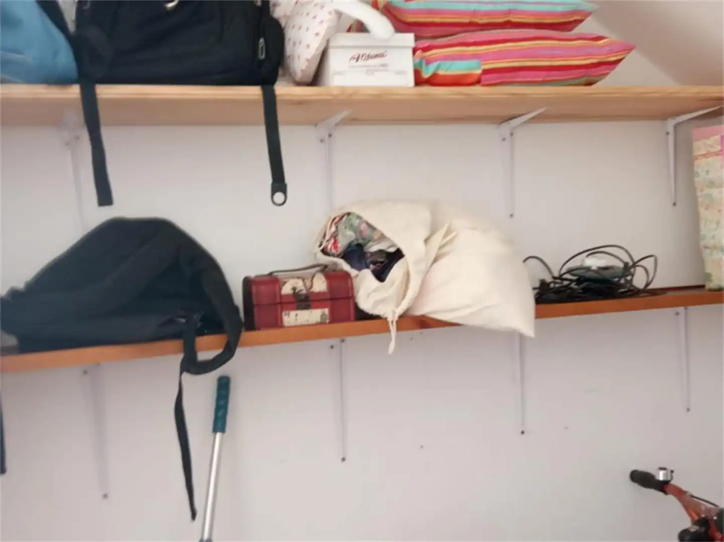 Schlafzimmer von Lagerraum zur Miete in Huelva