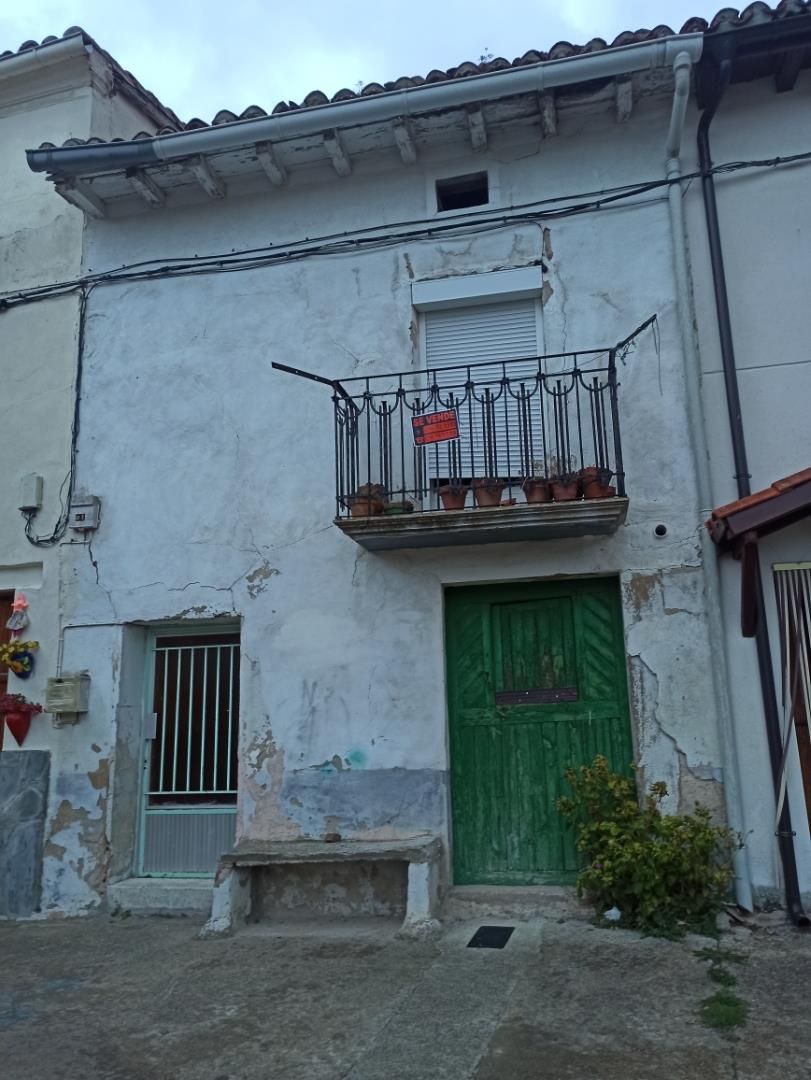 Vista exterior de Casa o xalet en venda en Corporales amb Traster, Moblat i Rentadora