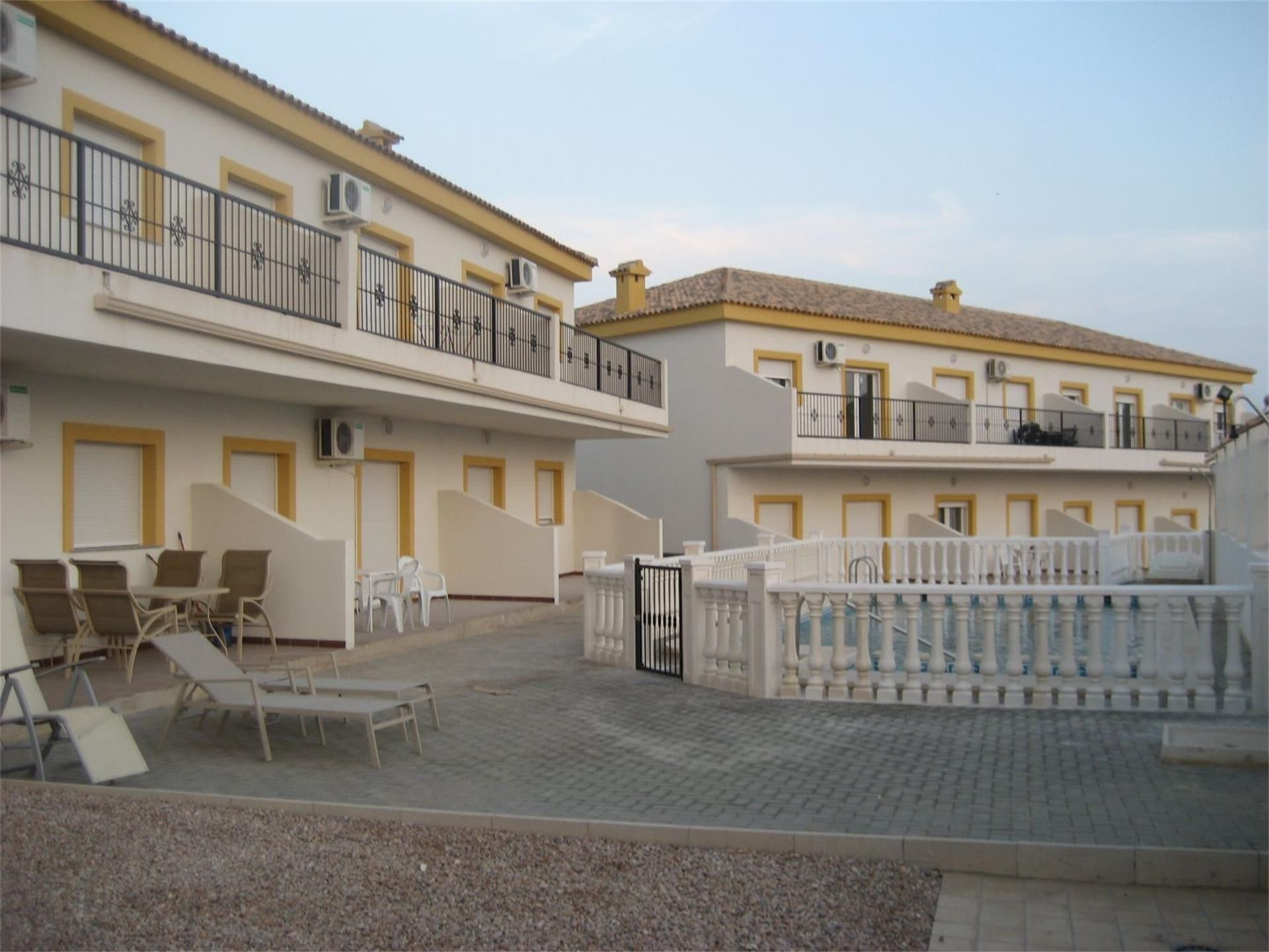Exterior view of Flat for sale in Navas del Rey  with Air Conditioner, Heating and Terrace