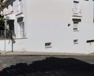 Vista exterior de Casa adosada en venda en Mérida amb Aire condicionat i Terrassa