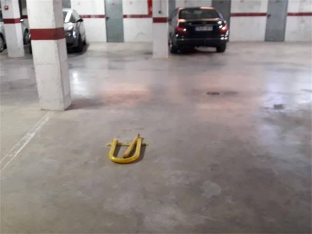 Garaje en Alquiler en Calle Ondara, 4 en San Agustín