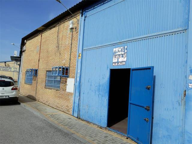 Nave industrial en Alquiler en Calle Pino Calabres en Palmete