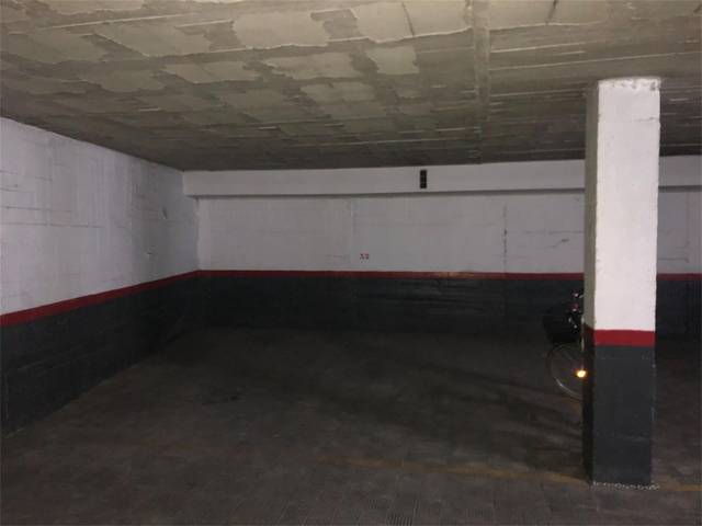 Garaje en Alquiler en Calle Mallén, 4 en La Calzada - La Florida