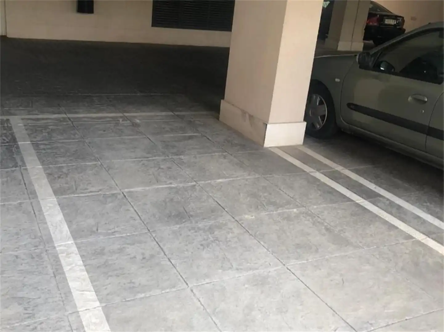 Parkplatz von Garage zur Miete in Madrid