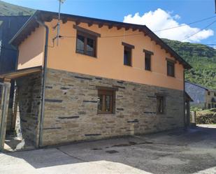 Exterior view of House or chalet for sale in Peranzanes