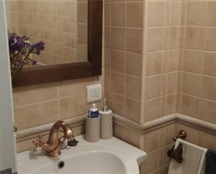 Bathroom of Single-family semi-detached for sale in Utrera  with Air Conditioner, Heating and Terrace