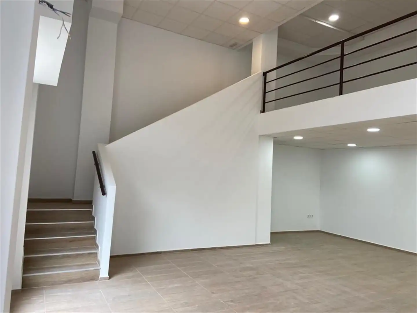Local en venta en Avenida Sevilla, Centro Local en venta en San Vicente del Raspeig / Sant Vicent del Raspeig con Aire acondicionado y Calefacción