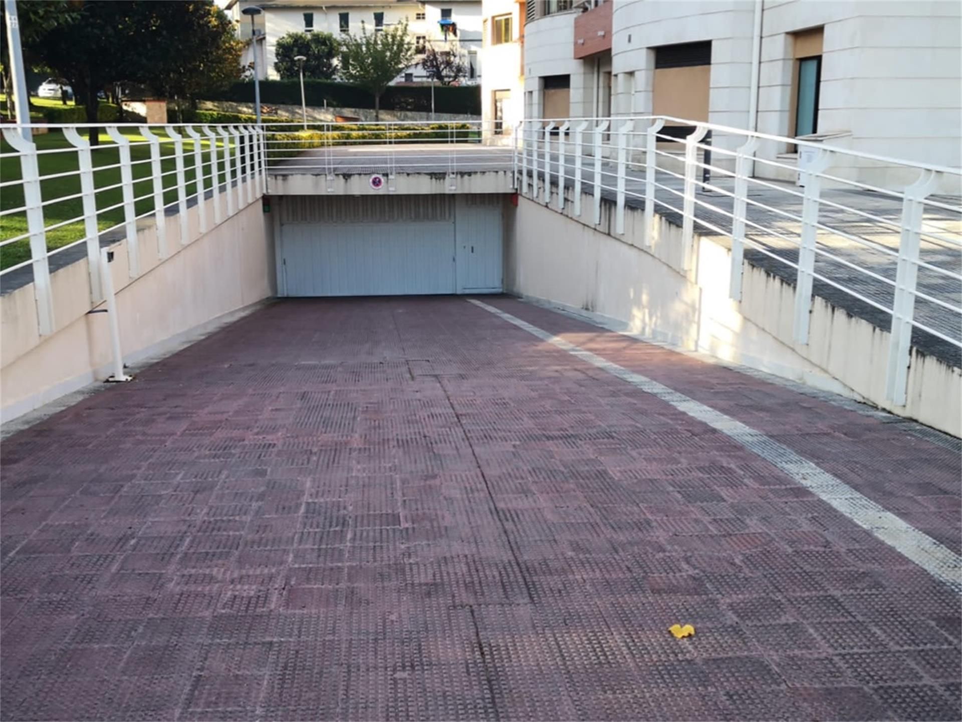 Parking of Garage to rent in Leioa