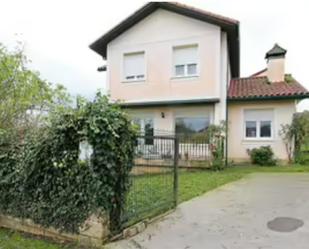 Vista exterior de Casa o xalet en venda en Bárcena de Cicero amb Terrassa