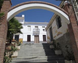 Vista exterior de Casa adosada en venda en Periana amb Terrassa i Balcó