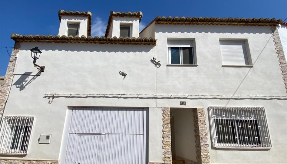 Casa adosada en venda a Carrer Jesús, 33, Yátova, Valencia - imatge 1 Foto 1 de Casa adosada en venda a Carrer Jesús, 33, Yátova, Valencia