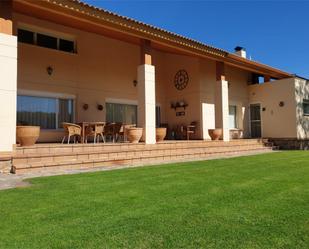 Jardí de Casa o xalet en venda en Golmayo amb Aire condicionat, Terrassa i Piscina