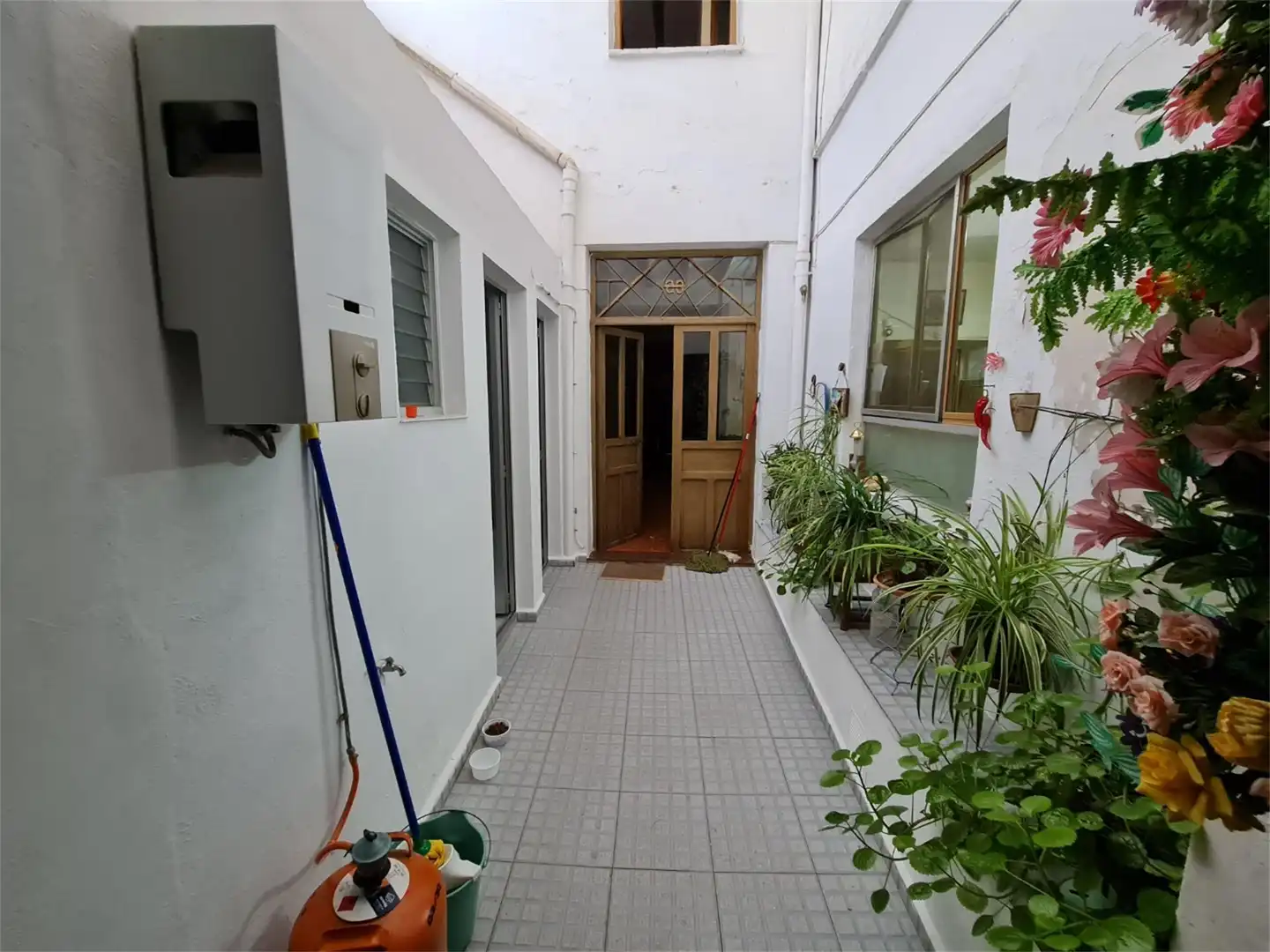 Flat for sale in Ayora  with Private garden