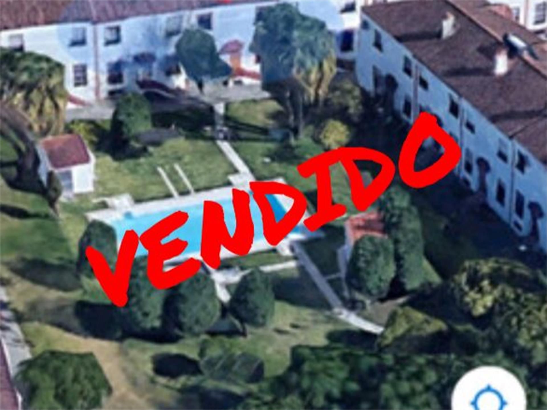 Vista exterior de Casa adosada en venda en Aljaraque amb Aire condicionat, Terrassa i Piscina