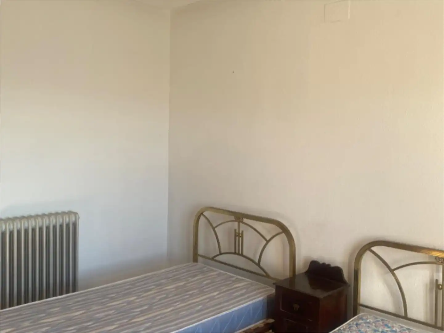 Piso en venta en Paseo de Fuera, Madrigal de las Altas Torres Habitación de Piso en venta en Madrigal de las Altas Torres con Calefacción y Terraza