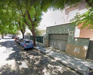 Vista exterior de Casa adosada en venda en Vilanova i la Geltrú amb Parquet, Terrassa i Traster