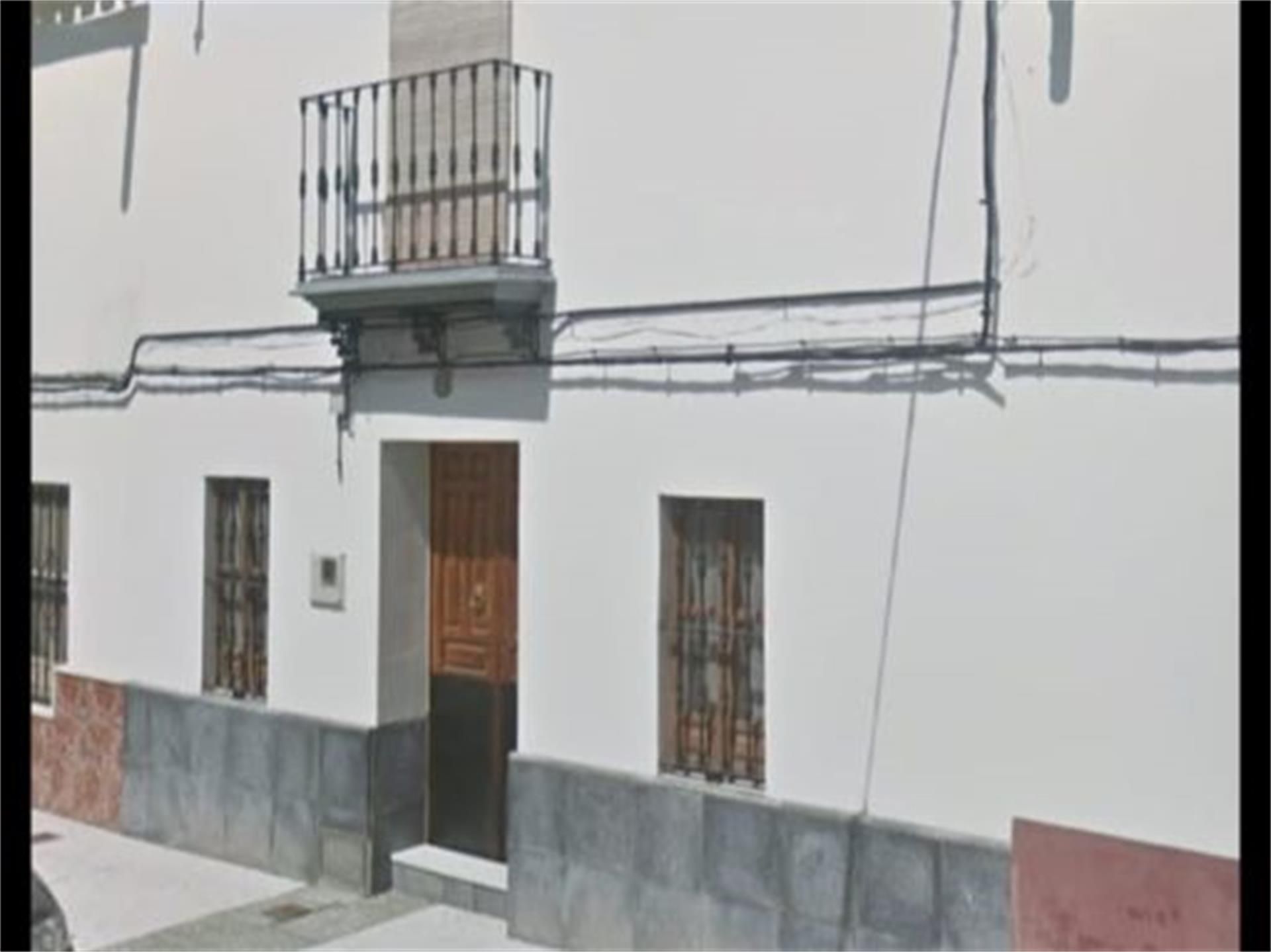 Vista exterior de Casa adosada en venda en Alcolea del Río amb Terrassa i Balcó