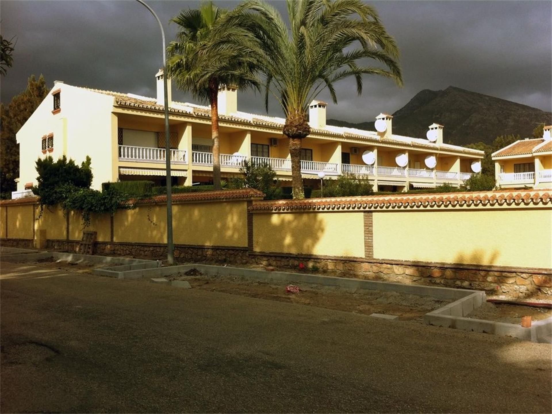 Vista exterior de Traster de lloguer en Benalmádena