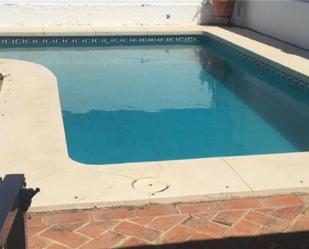 Swimming pool of House or chalet for sale in Algeciras  with Air Conditioner, Heating and Private garden