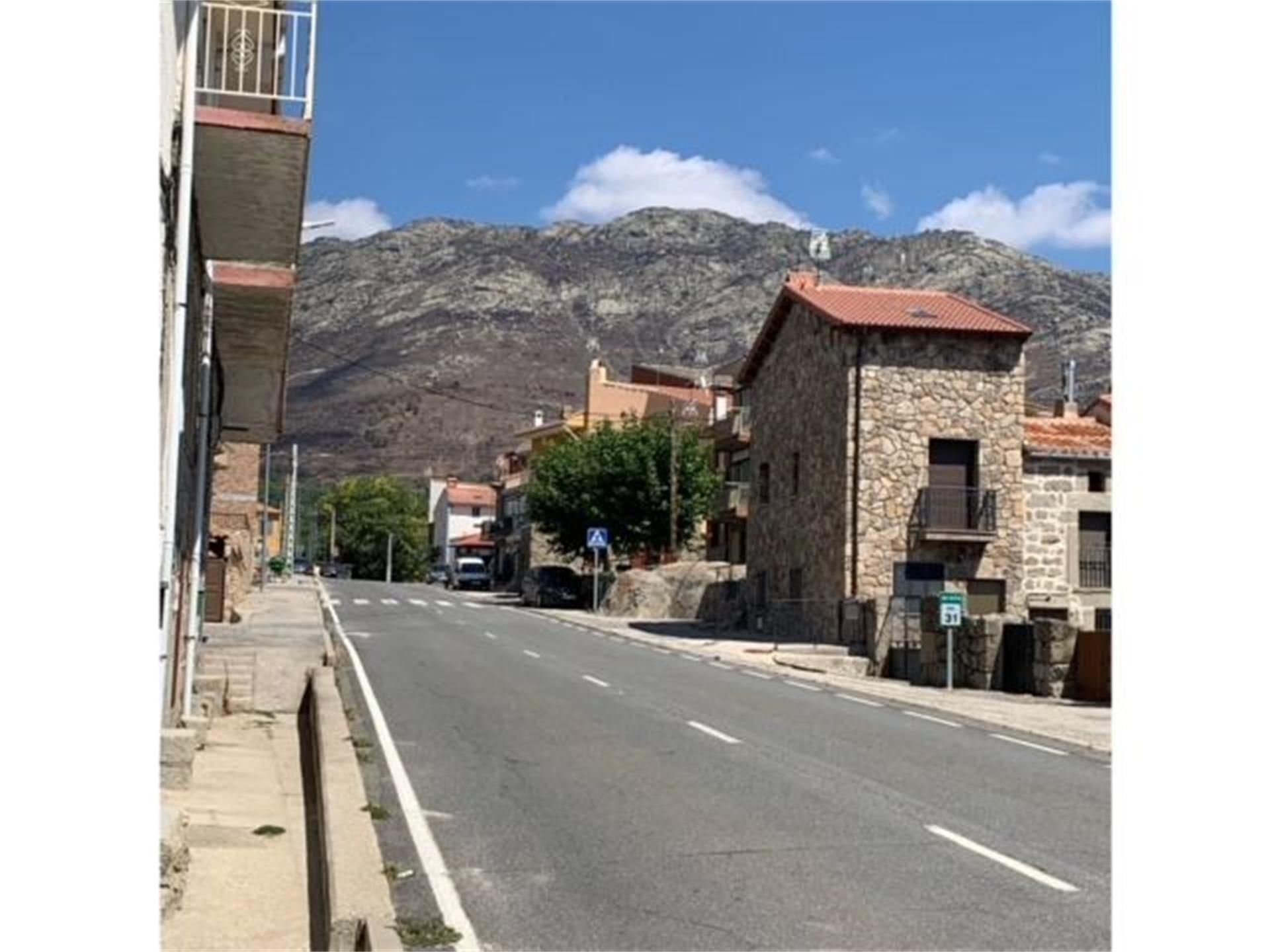 Pis en venda a Carretera del Barco, Navarredondilla