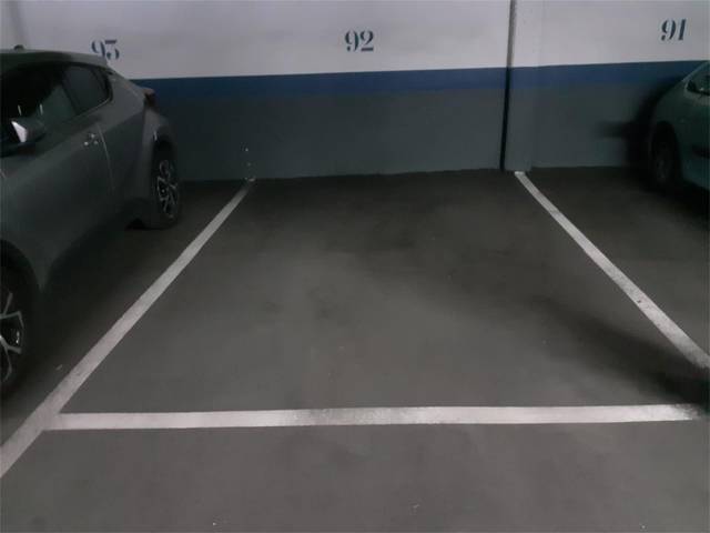 Garaje en Alquiler en Calle San Juan de Ortega, 24 en Las Tablas