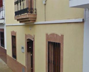 Vista exterior de Casa adosada en venda en Puebla de Obando amb Terrassa i Balcó