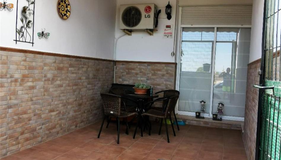 Foto 1 de Casa adosada en venda a Barrio Virgen del Carmen, 3, El Pedroso, Sevilla