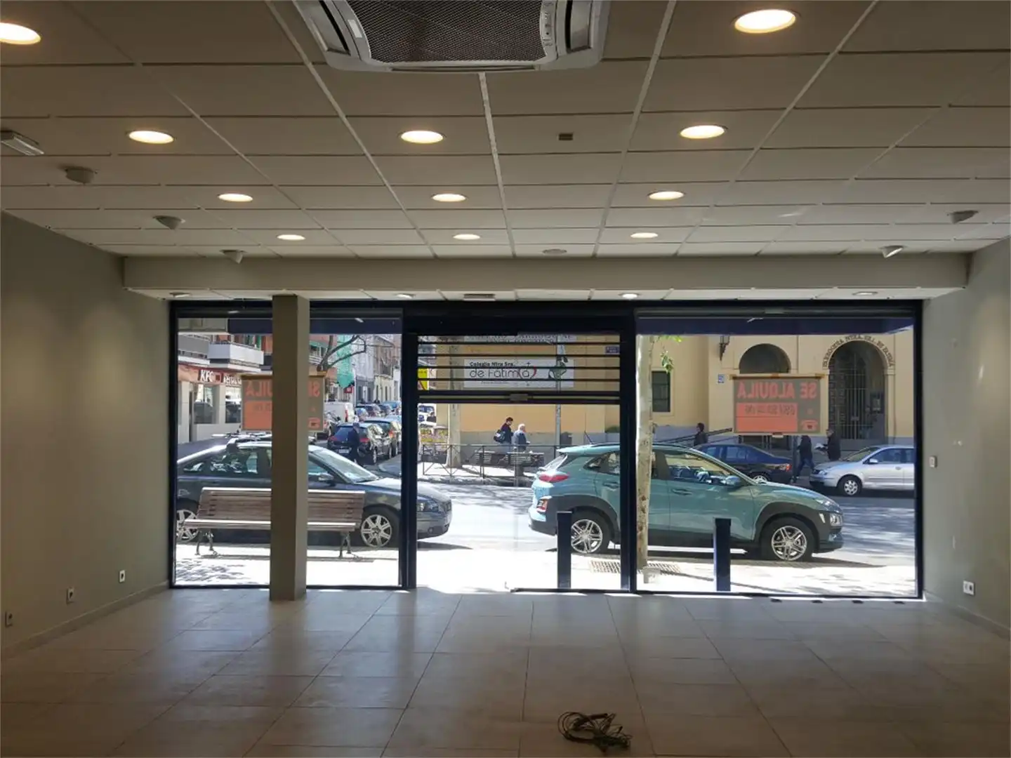 Commercial properties for rent in Calle de Alcalá, 319, Quintana Commercial properties for rent in Madrid with Air Conditioner and Heating