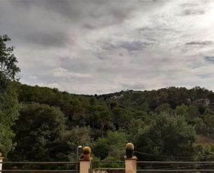 Vista exterior de Casa o xalet en venda en Sant Cugat del Vallès amb Terrassa