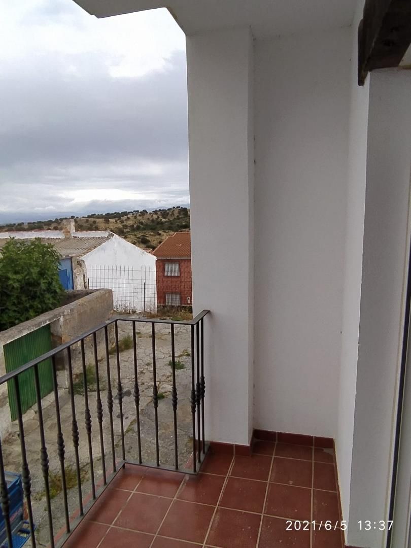 Vista exterior de Pis en venda en Agrón amb Aire condicionat