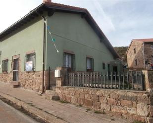 Vista exterior de Casa o xalet en venda en Brañosera