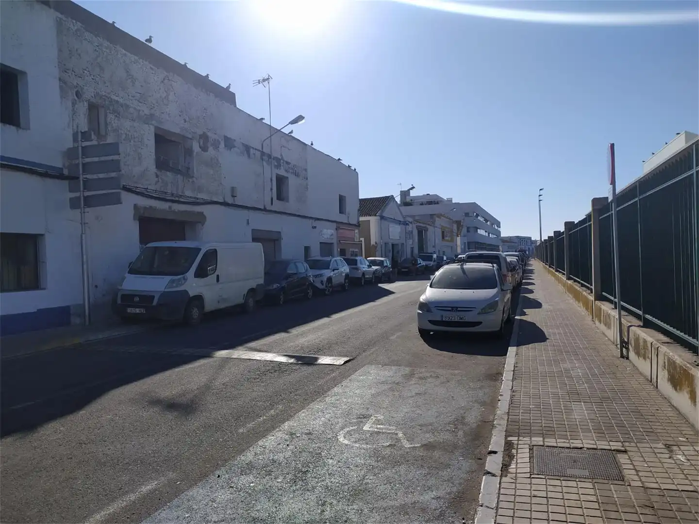 Außenansicht von Fabrikhallen zur Miete in Isla Cristina