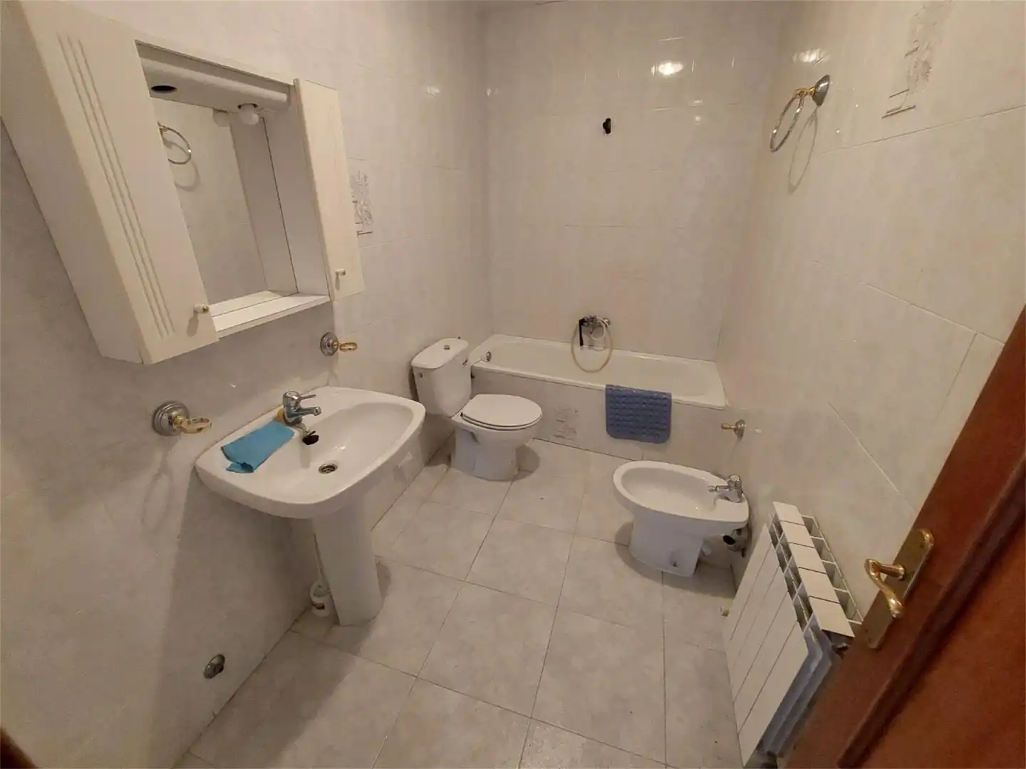 Piso en venta en Calle La Teja, Peñausende Baño de Piso en venta en Peñausende con Calefacción, Terraza y Trastero