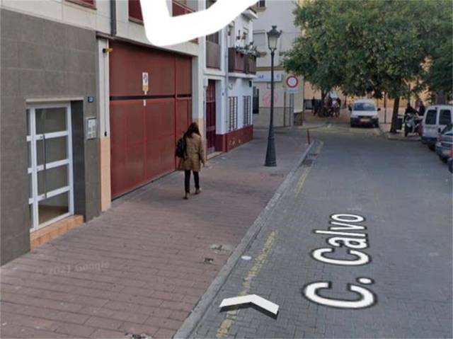 Garaje en Alquiler en Calle Calvo en Perchel Norte