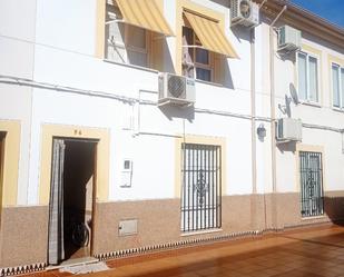 Vista exterior de Pis en venda en Aguilar de la Frontera amb Aire condicionat