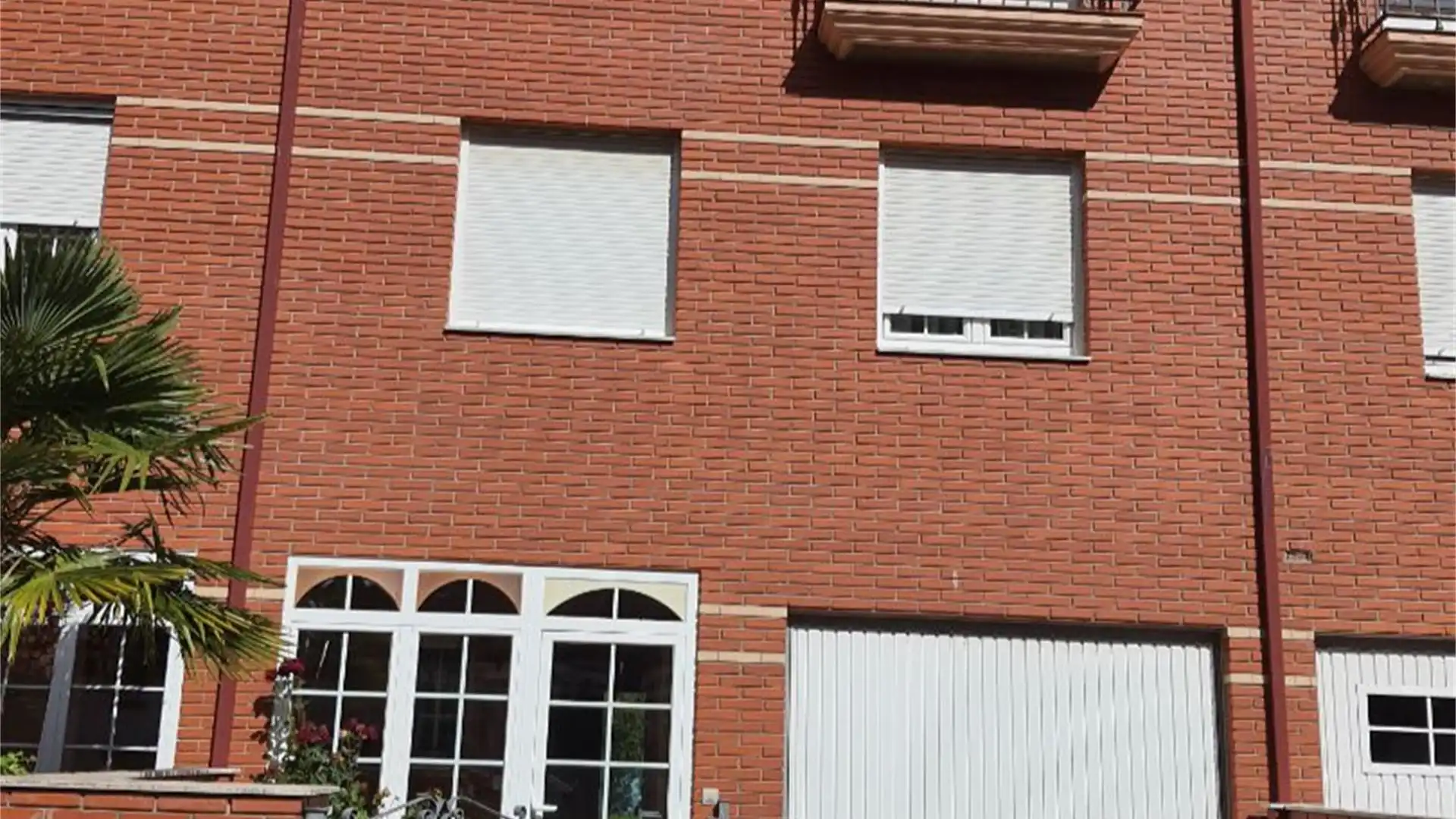 Vista exterior de Casa o chalet en venta en San Andrés del Rabanedo con Calefacción, Jardín privado y Amueblado