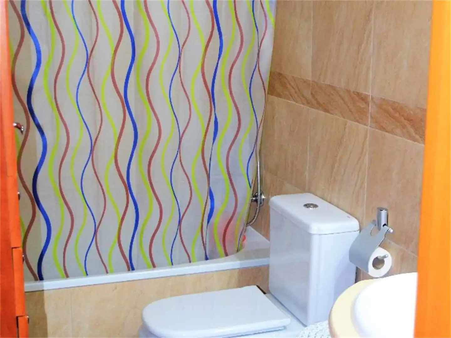 Baño de Dúplex en venta en Deltebre con Aire acondicionado, Terraza y Balcón