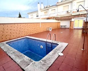 Swimming pool of Single-family semi-detached for sale in Linares  with Air Conditioner and Swimming Pool