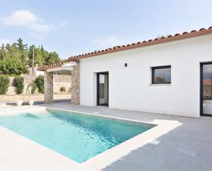 Schwimmbecken von Haus oder Chalet zum verkauf in Sant Feliu de Buixalleu mit Klimaanlage, Heizung und Privatgarten