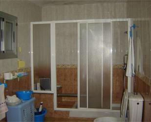 Bathroom of Flat for sale in Barakaldo 